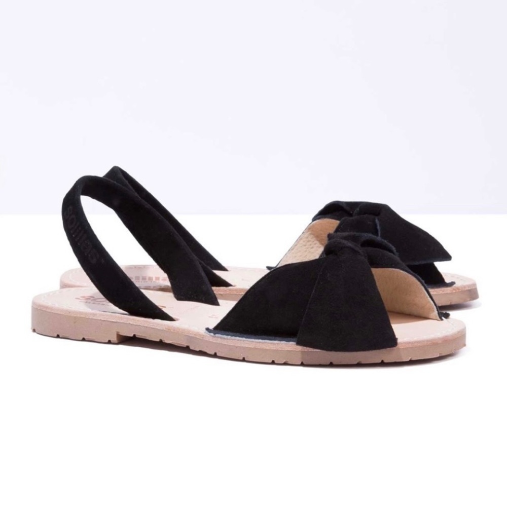 NWT SOLILLAS Noche Lazo Bow Detail
Suede Sandals, black - Picture 4 of 5